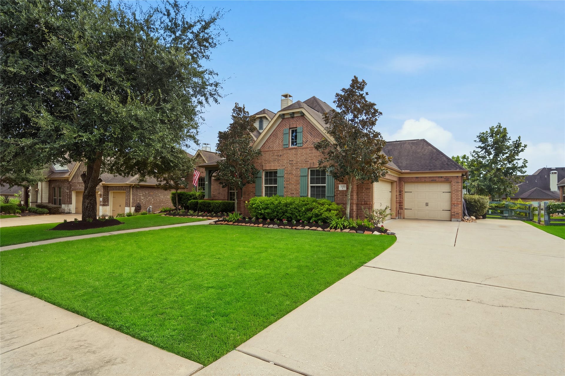 30511 Sethora Hill Way, Fulshear, TX 77441 Zoned to award-winning schools and conveniently located near downtown Fulshears dining and shopping, this home brings together space, comfort, and local charm.
