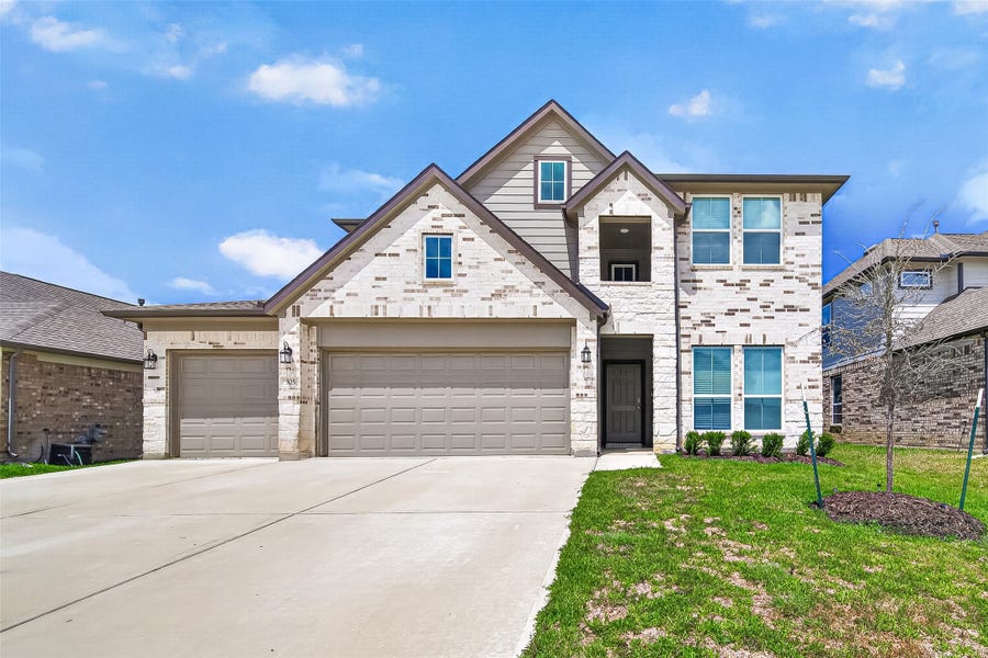 Property photo for 305 E Tranquil Fields Lane, Waller, TX
