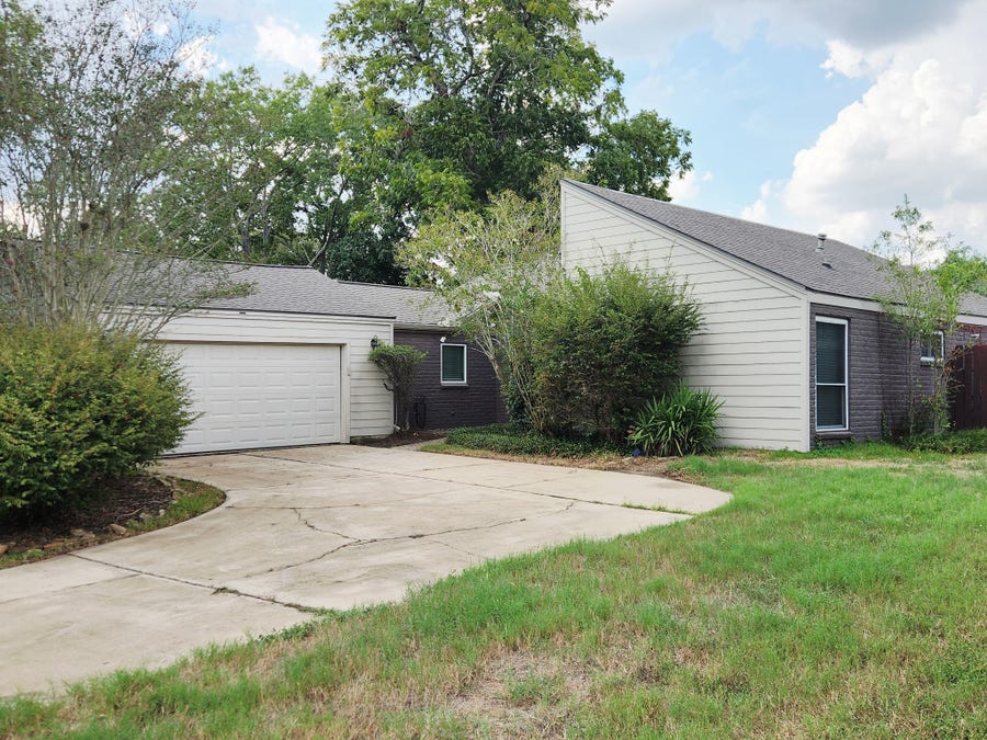 Property photo for 15506 Pine Mountain Drive, Houston, TX