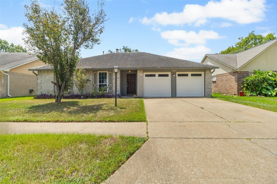 Property photo for 19319 Indian Grass Drive, Katy, TX