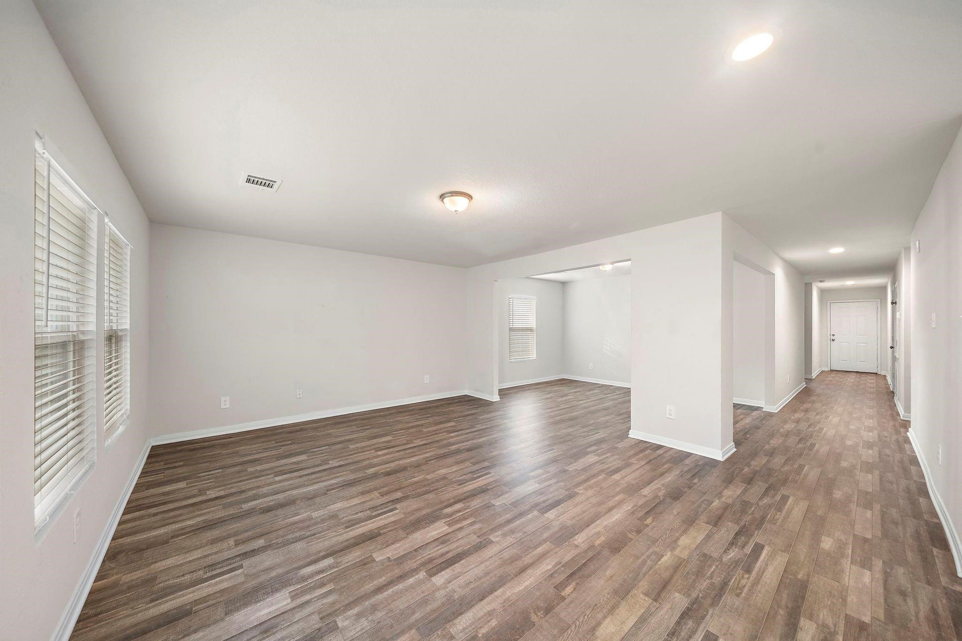 15584 Briar Forest Dr, Conroe, TX 77306