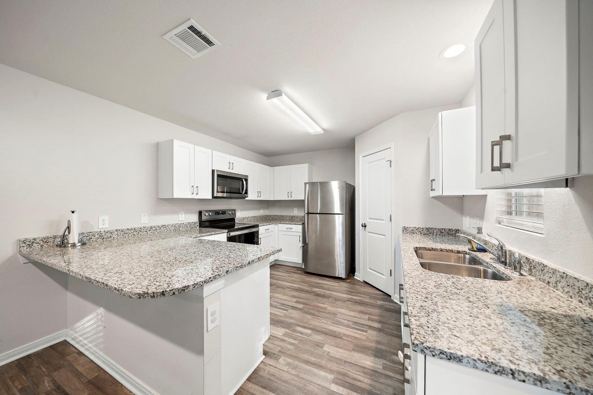 15584 Briar Forest Dr, Conroe, TX 77306