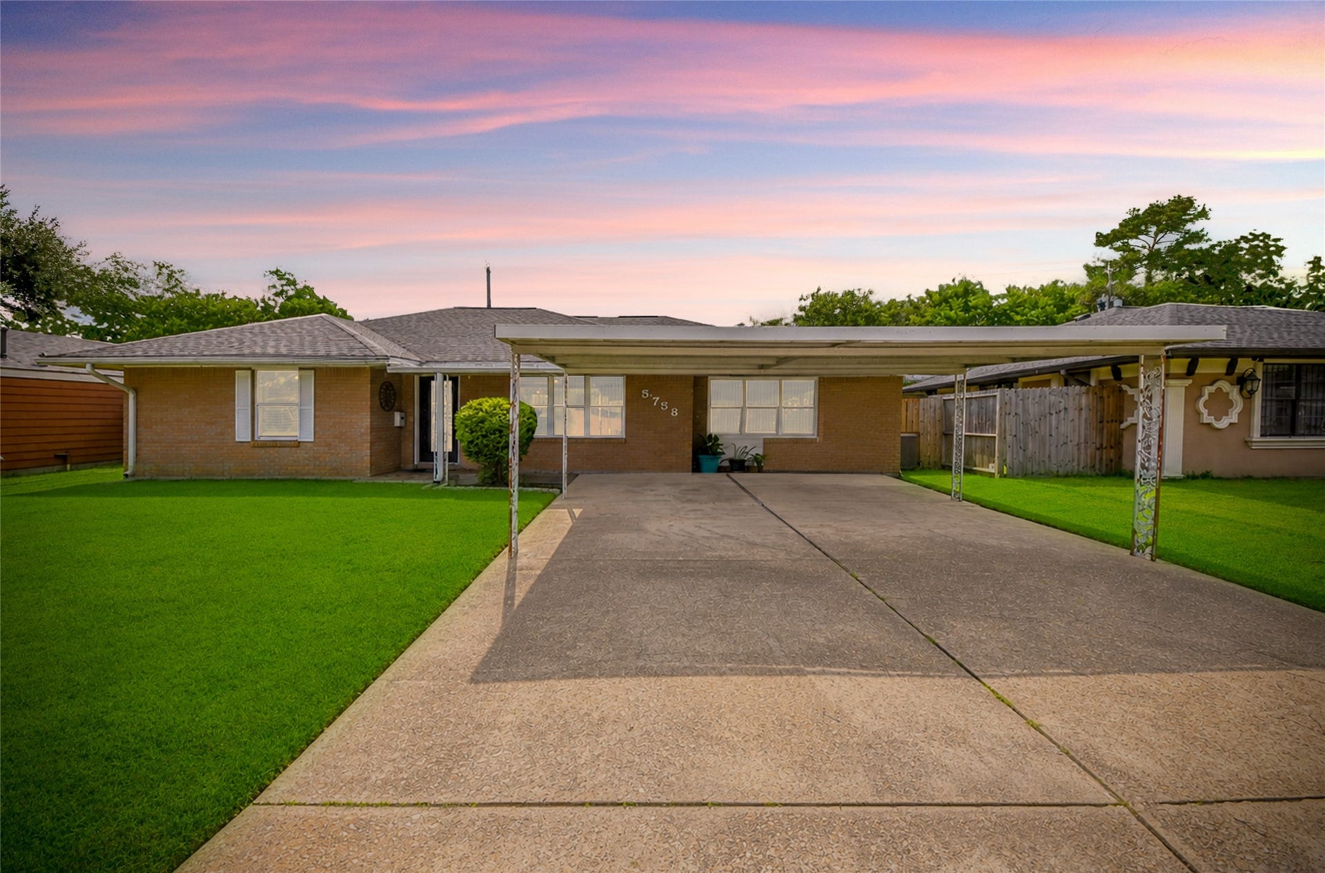 5758 Meadow Creek Lane, Houston, TX 77017 5758 Meadow Creek Lane, Houston, TX 77017