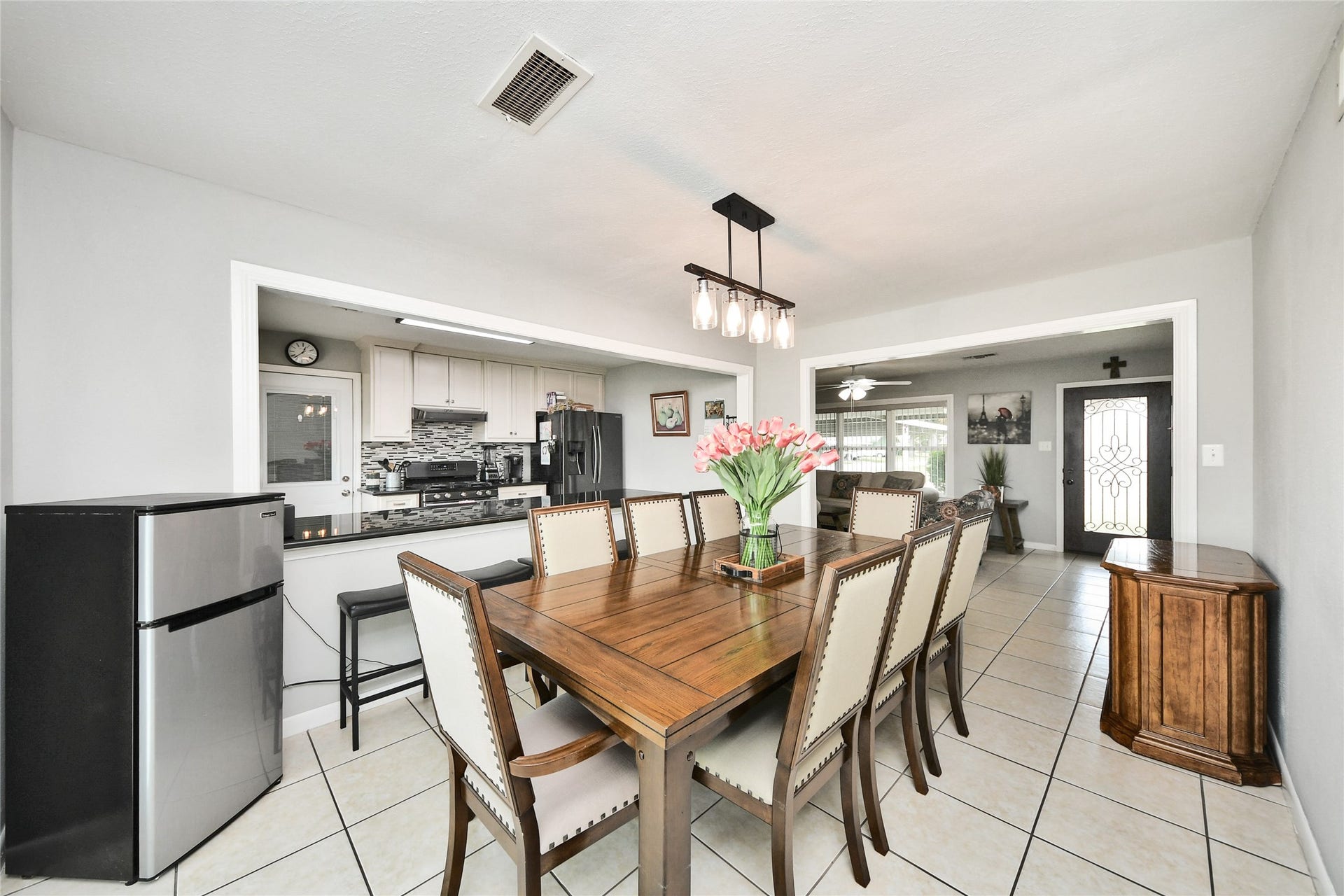 5758 Meadow Creek Lane, Houston, TX 77017 5758 Meadow Creek Lane, Houston, TX 77017