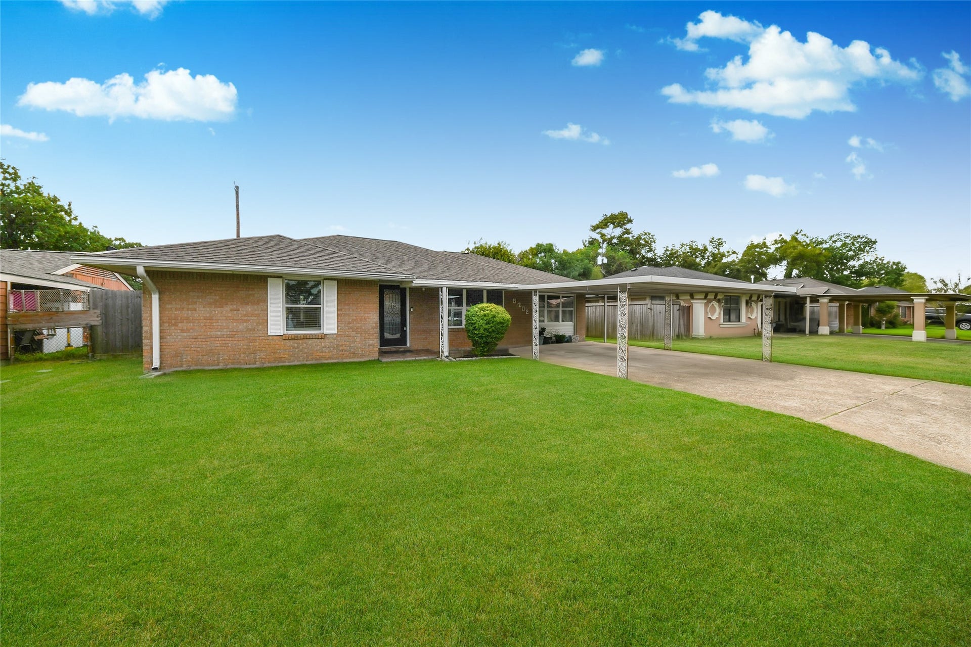 5758 Meadow Creek Lane, Houston, TX 77017 5758 Meadow Creek Lane, Houston, TX 77017