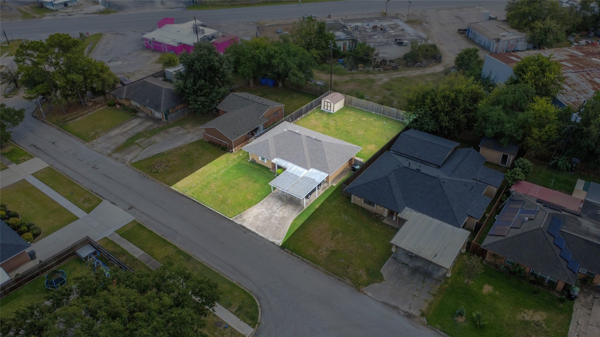 5758 Meadow Creek Lane, Houston, TX 77017 5758 Meadow Creek Lane, Houston, TX 77017
