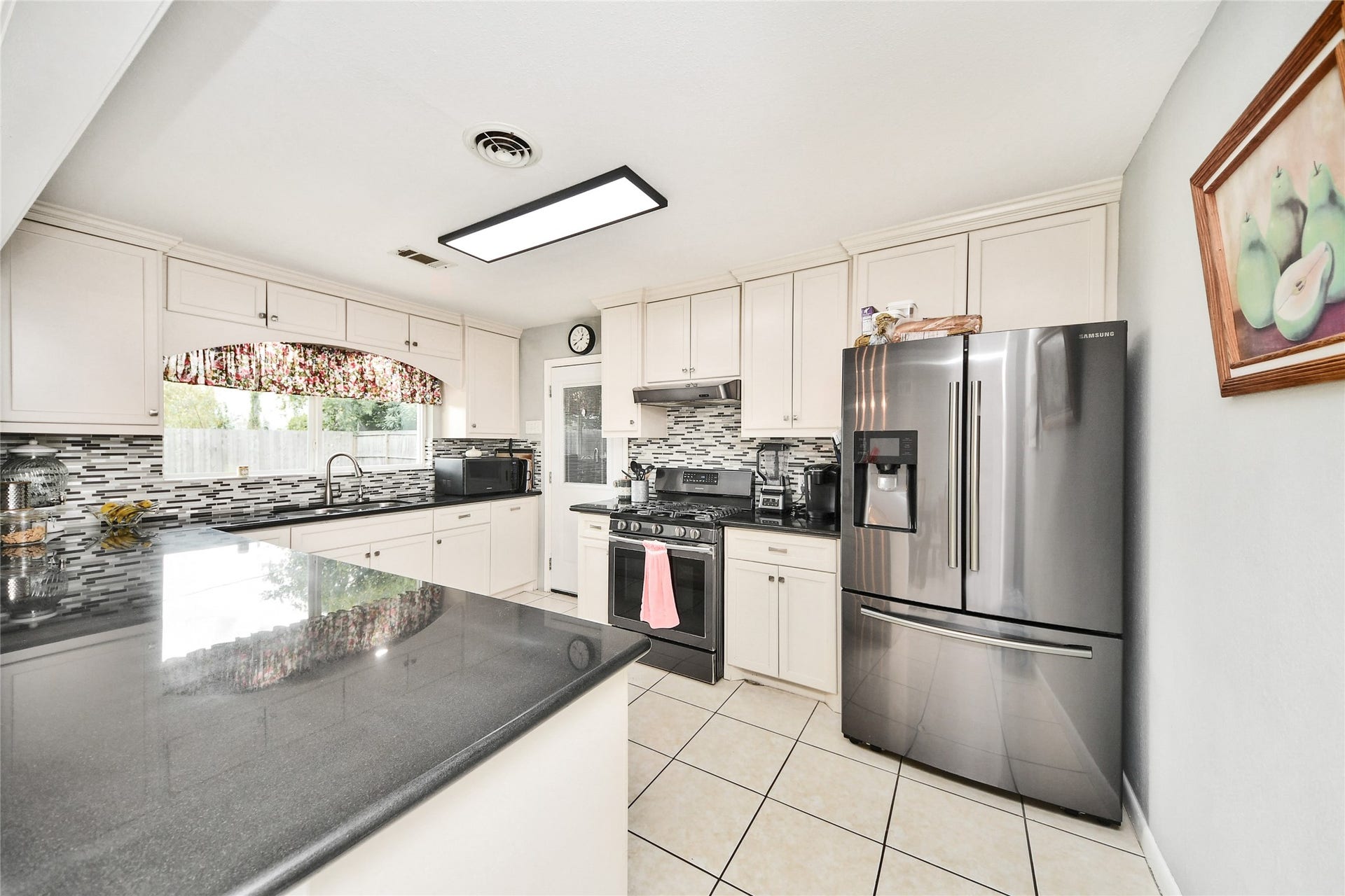 5758 Meadow Creek Lane, Houston, TX 77017 5758 Meadow Creek Lane, Houston, TX 77017