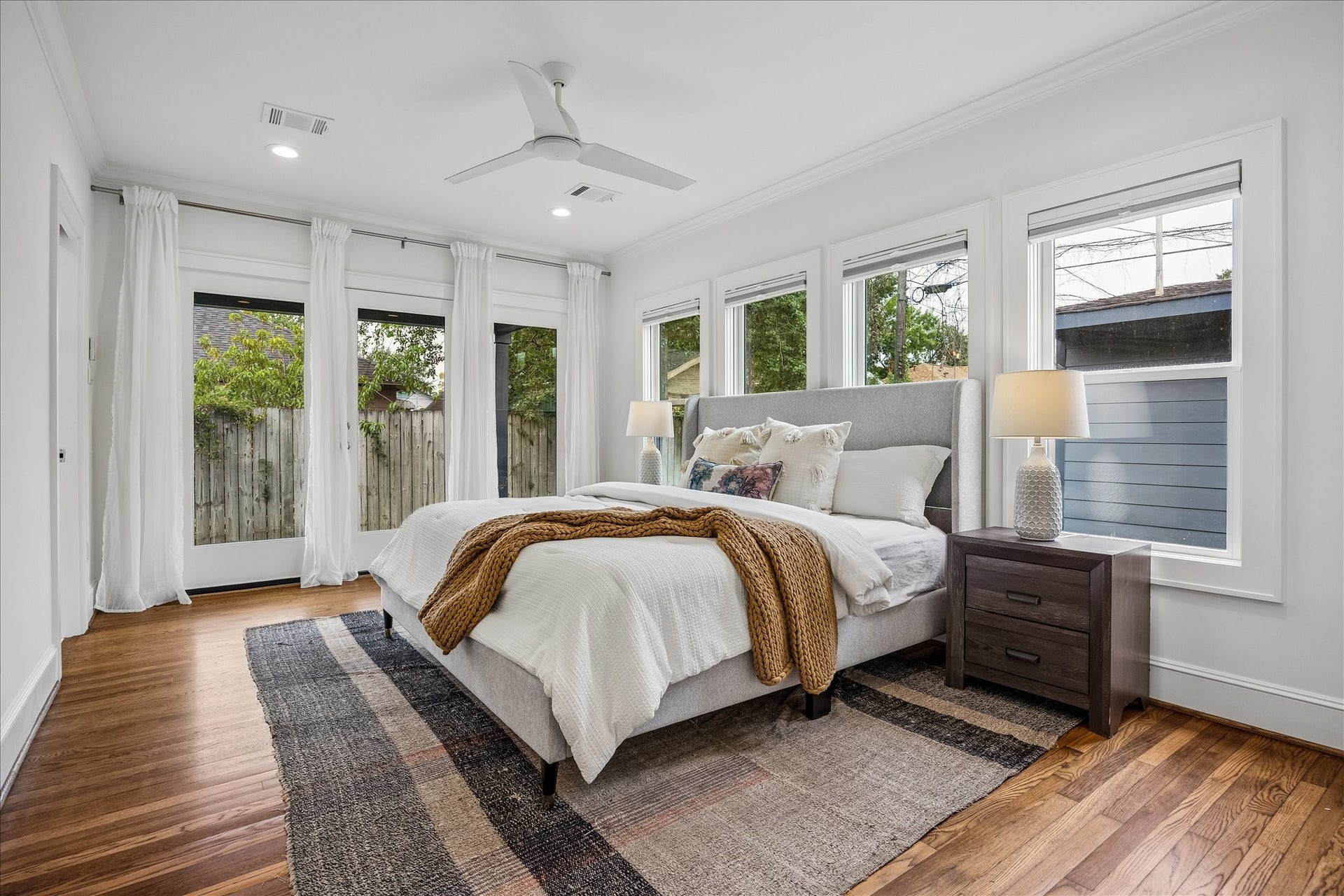 636 Pizer Street, Houston, TX 77009 The primary suite has access to a peaceful covered patio