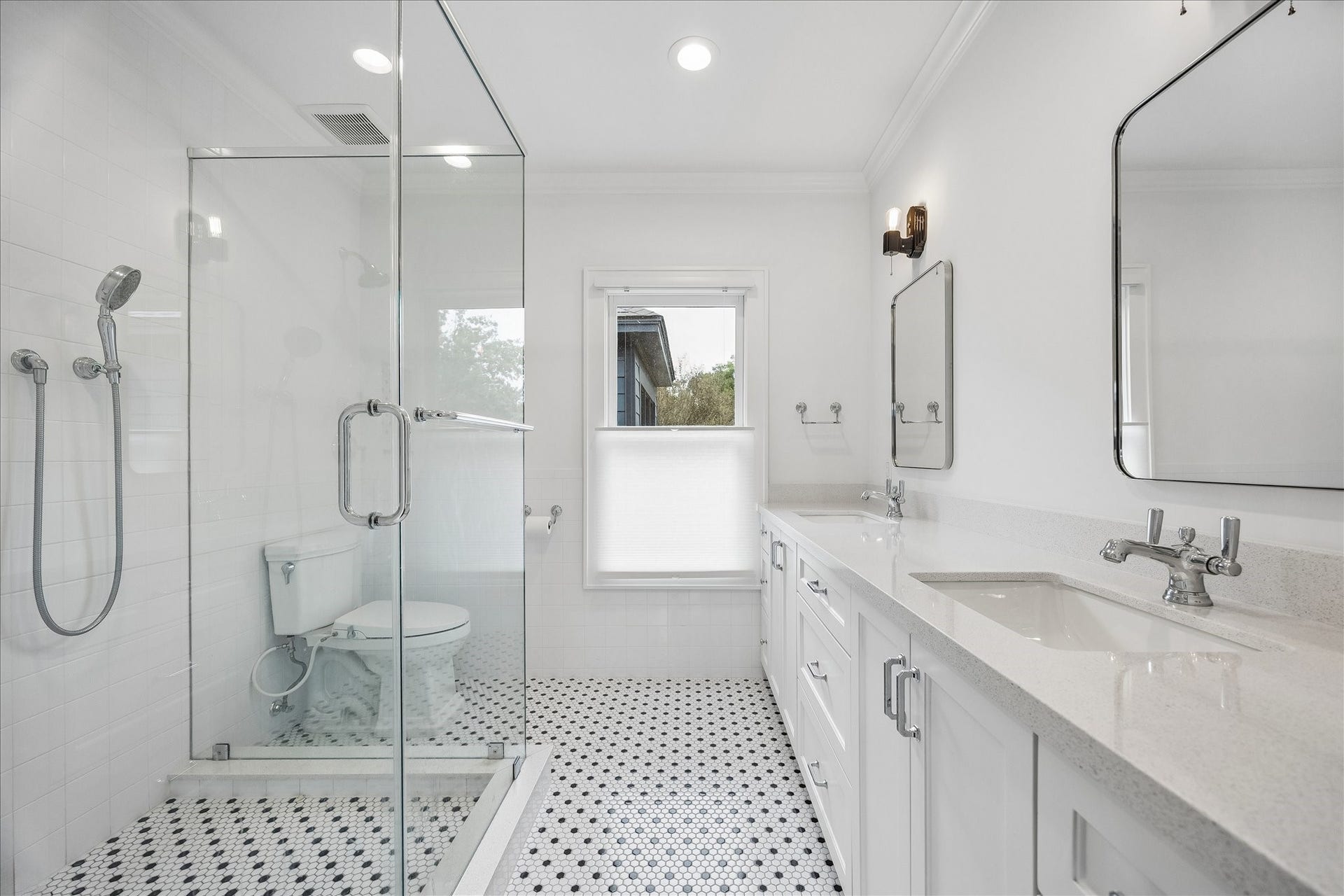 636 Pizer Street, Houston, TX 77009 Quartz counters and tiled shower