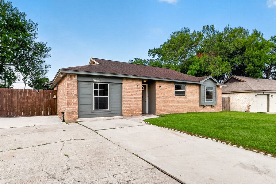 Property photo for 11927 Flushing Meadows Drive, Houston, TX