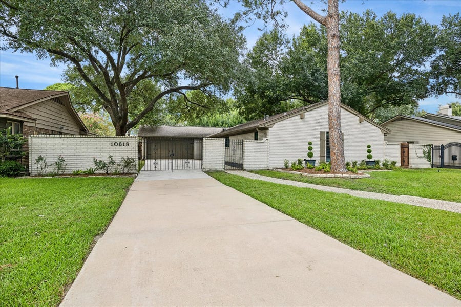 Property photo for 10618 Cranbrook Road, Houston, TX