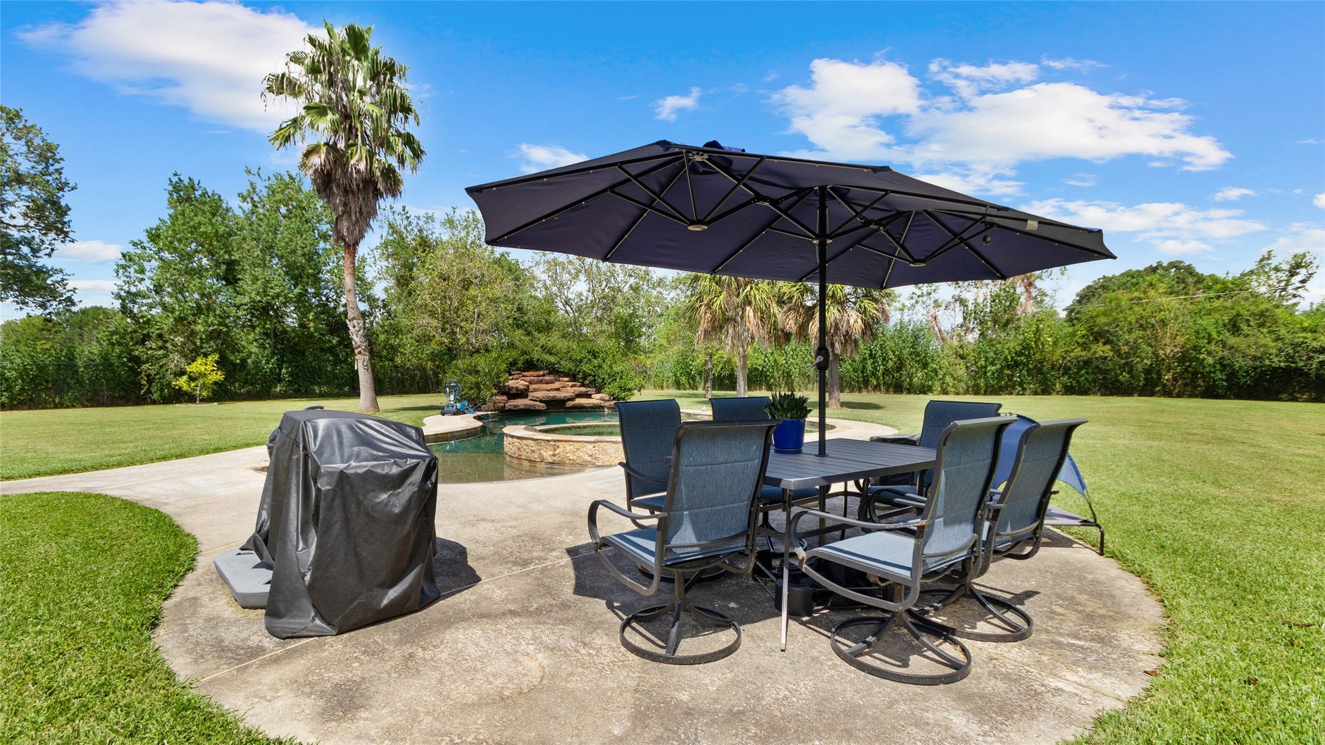 111 County Road 932, Alvin, TX 77511 A great spot to set up your poolside seating and enjoy the backyard.