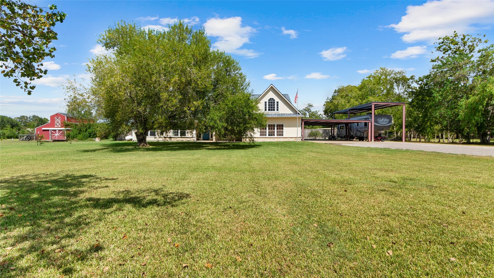 111 County Road 932, Alvin, TX 77511 Thanks for taking the tour!