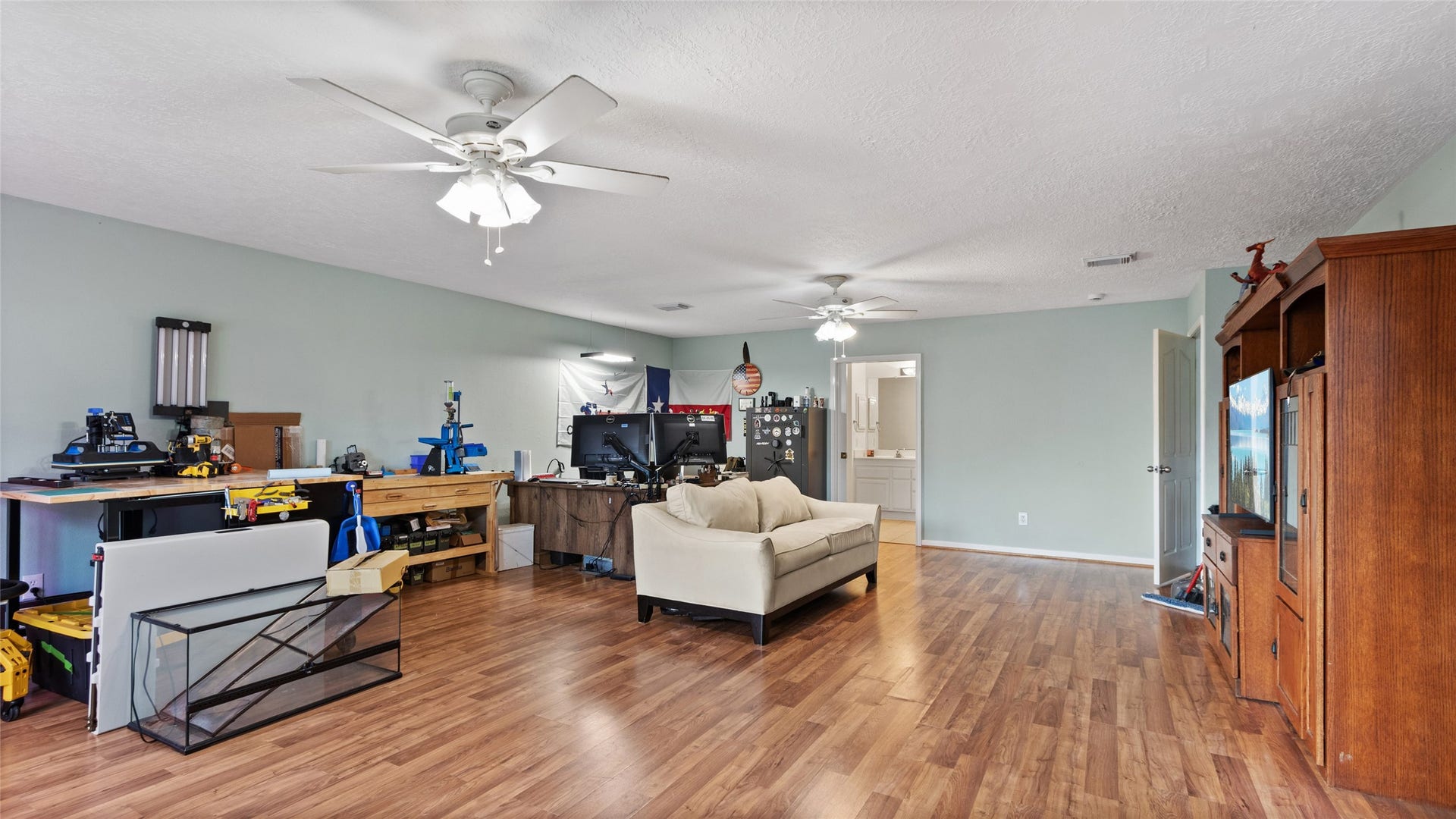 111 County Road 932, Alvin, TX 77511 Another look at just how spacious this second primary bedroom really is.