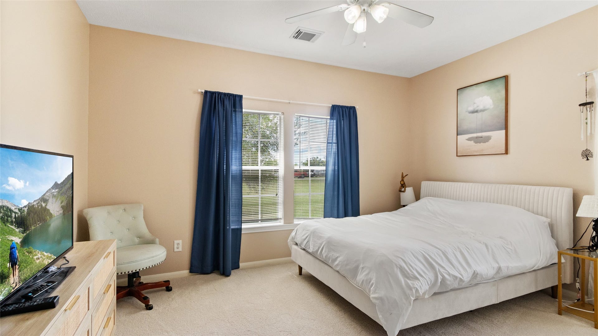 111 County Road 932, Alvin, TX 77511 A comfortable secondary bedroom with plenty of room to make it your own.