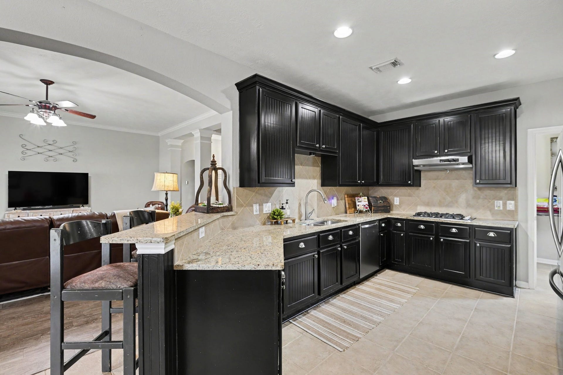 3014 Bowser Road, Fulshear, TX 77441 Breakfast Bar