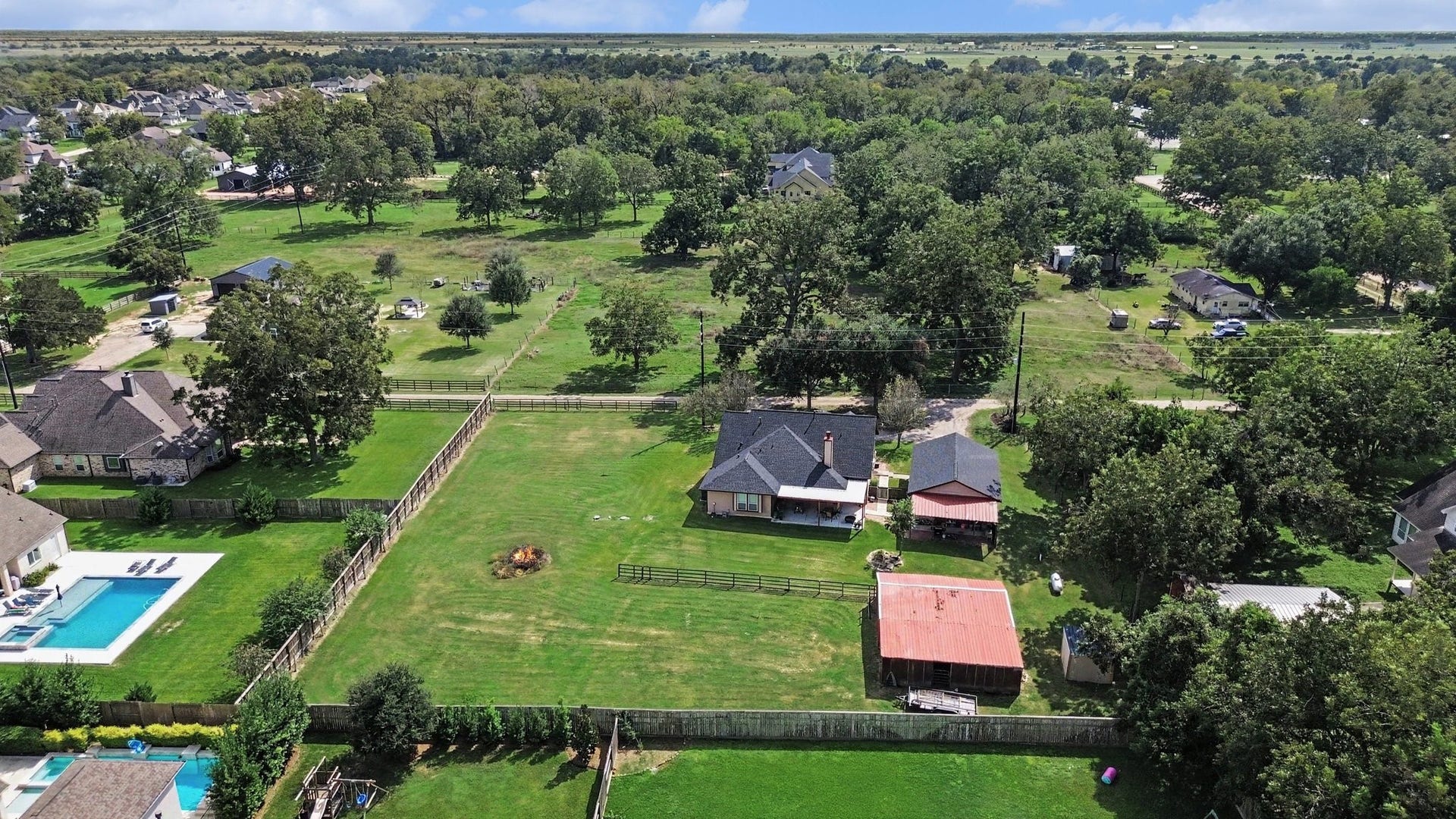 3014 Bowser Road, Fulshear, TX 77441 Privacy and quiet countryside