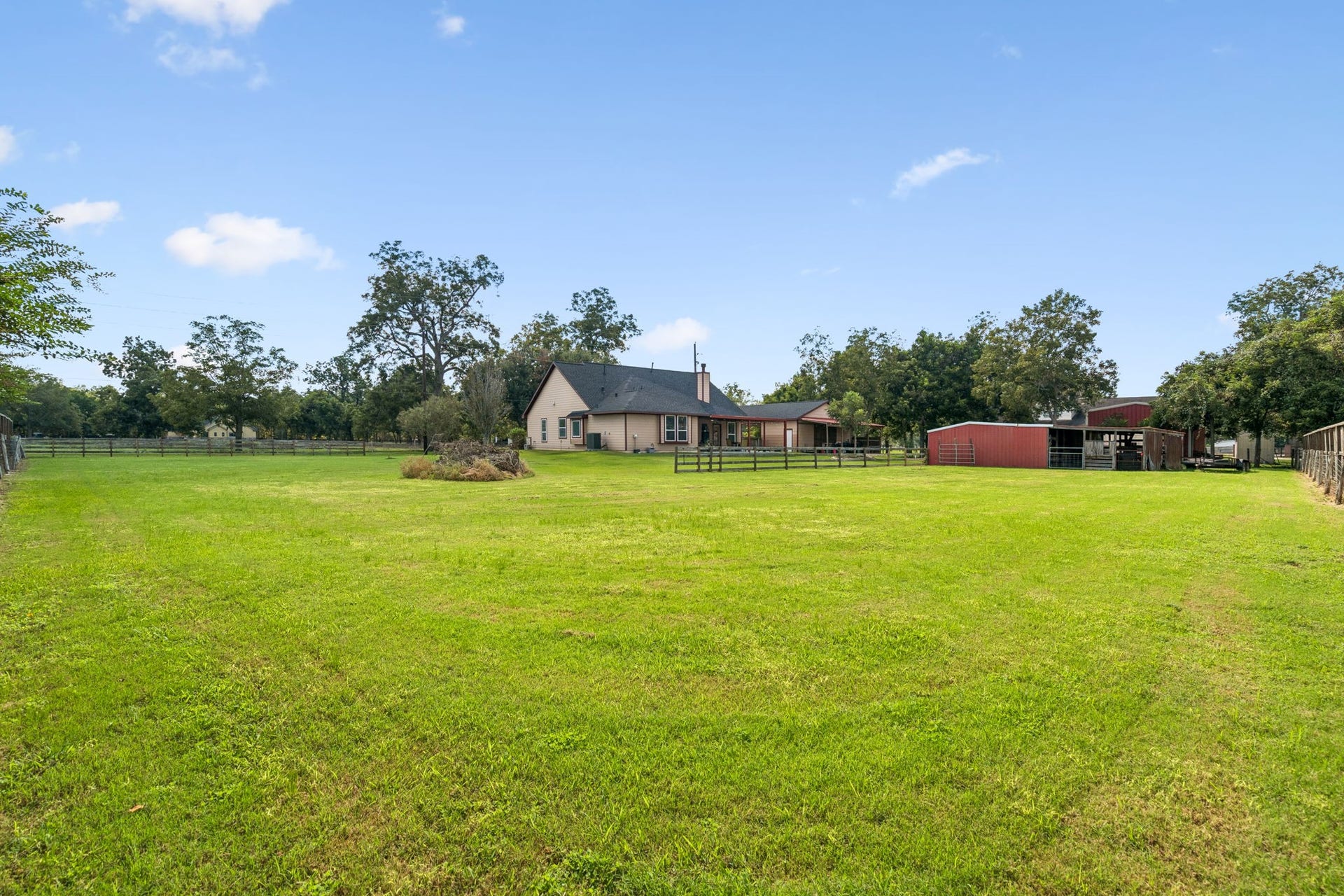 3014 Bowser Road, Fulshear, TX 77441 1 acre lot with lots of room to play
