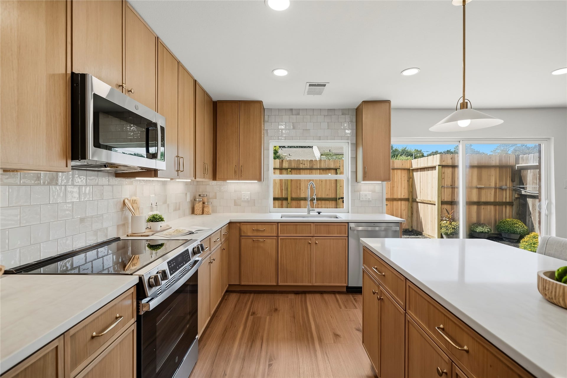 14295 Misty Meadow Lane, Houston, TX 77079 14295 Misty Meadow Lane, Houston, TX 77079