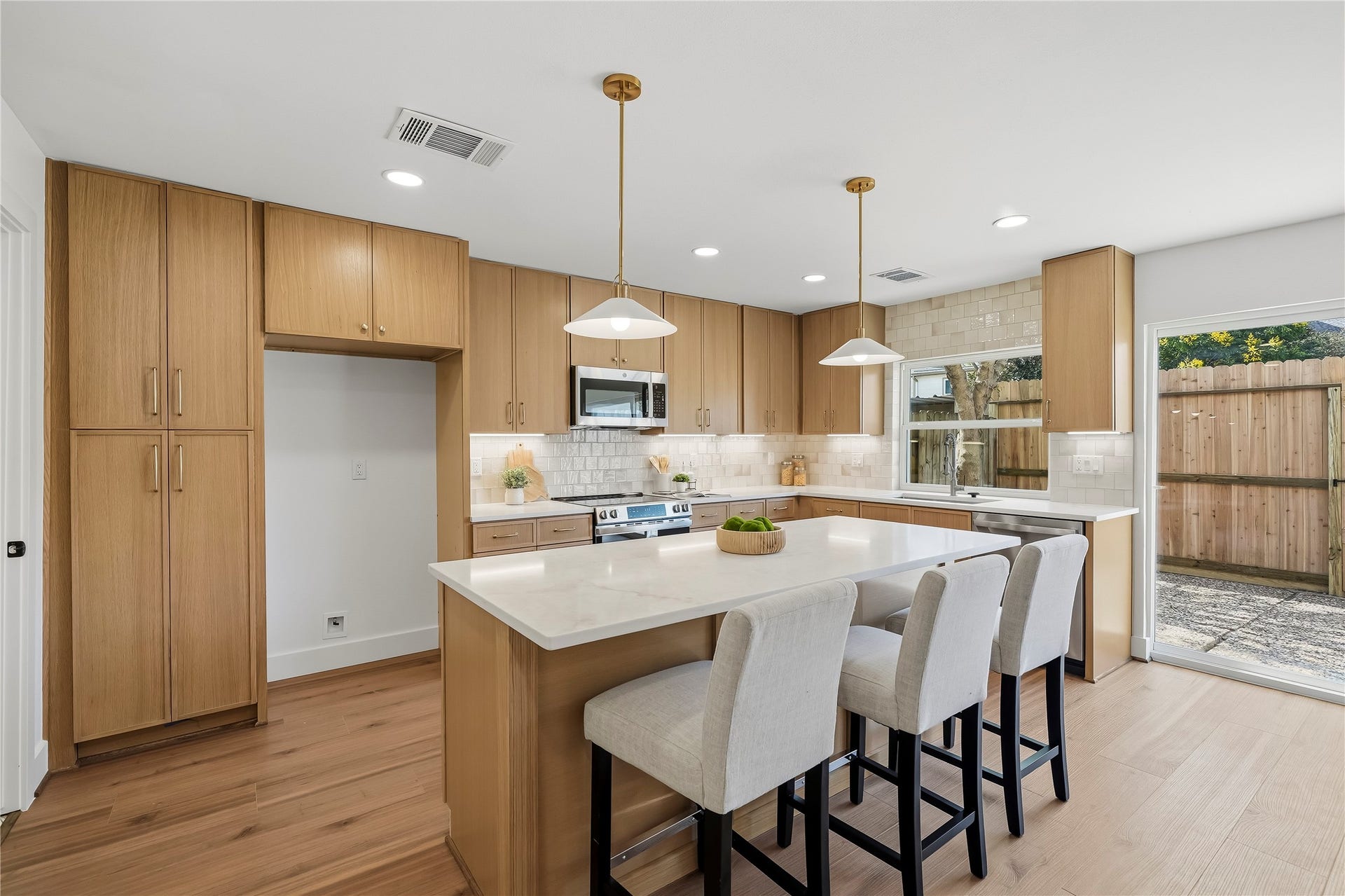 14295 Misty Meadow Lane, Houston, TX 77079 14295 Misty Meadow Lane, Houston, TX 77079