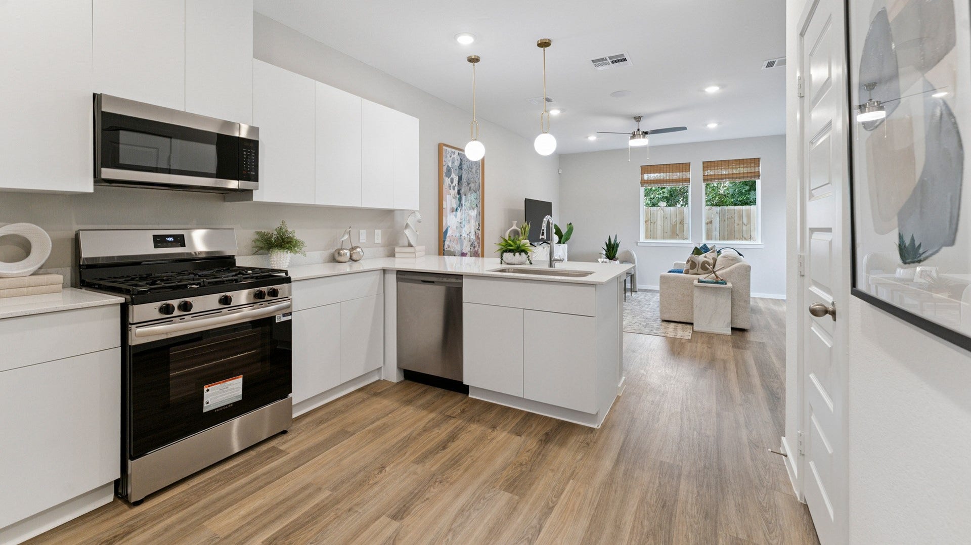 5905 Manning Oaks Street, Houston, TX 77091 5905 Manning Oaks Street, Houston, TX 77091