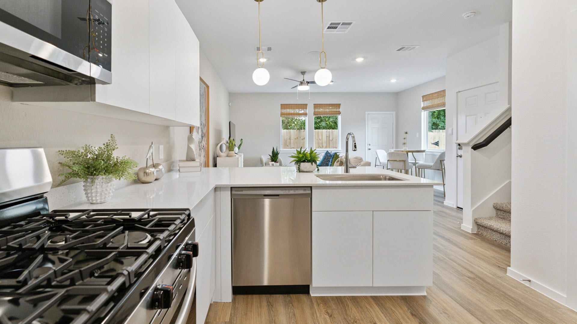 5905 Manning Oaks Street, Houston, TX 77091 5905 Manning Oaks Street, Houston, TX 77091