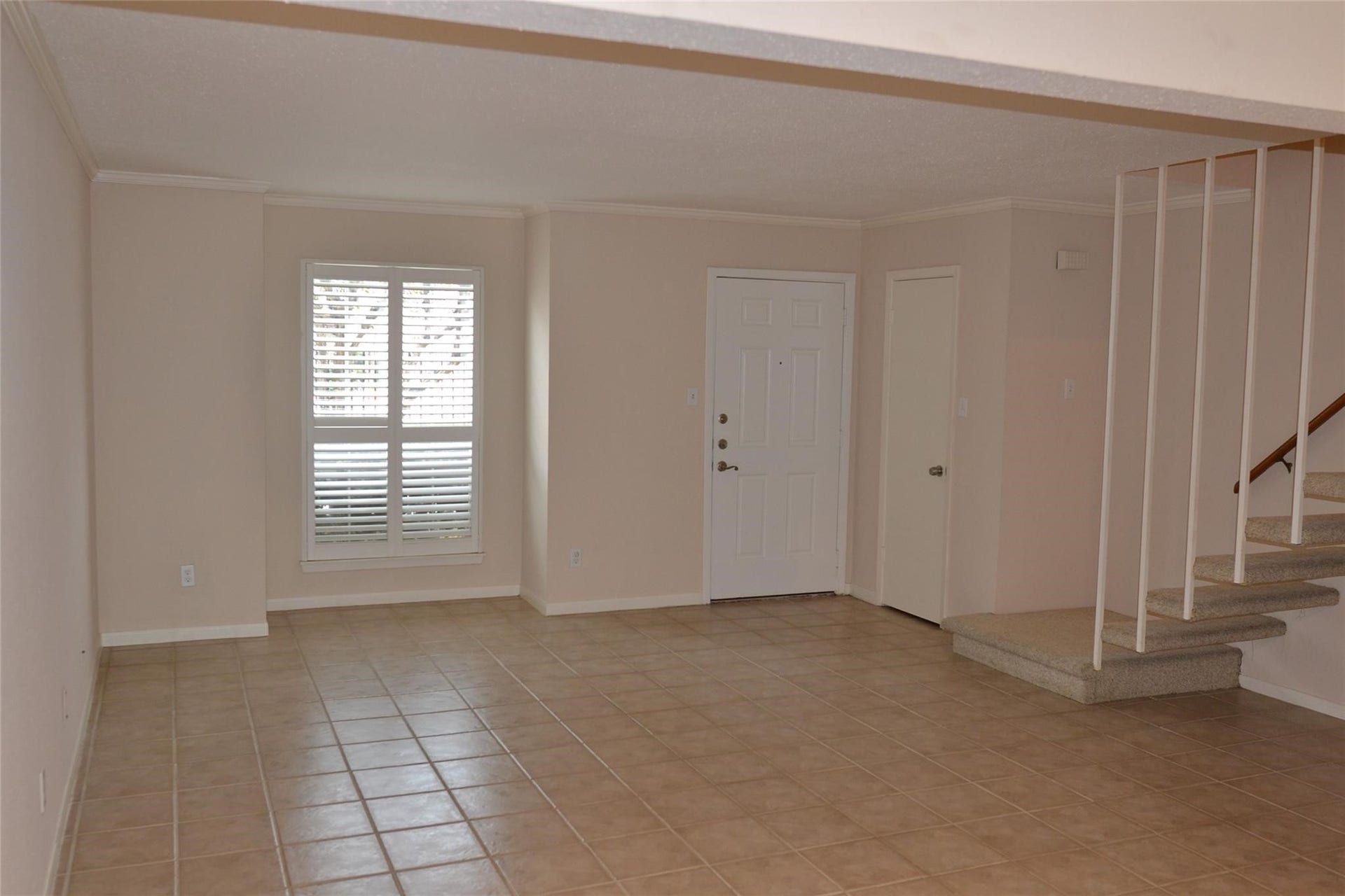 6111 Beverly Hill Street, #43, Houston, TX 77057 6111 Beverly Hill Street, #43, Houston, TX 77057