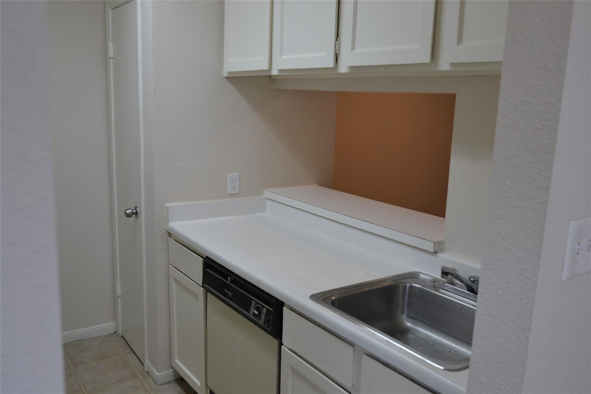 6111 Beverly Hill Street, #43, Houston, TX 77057 6111 Beverly Hill Street, #43, Houston, TX 77057