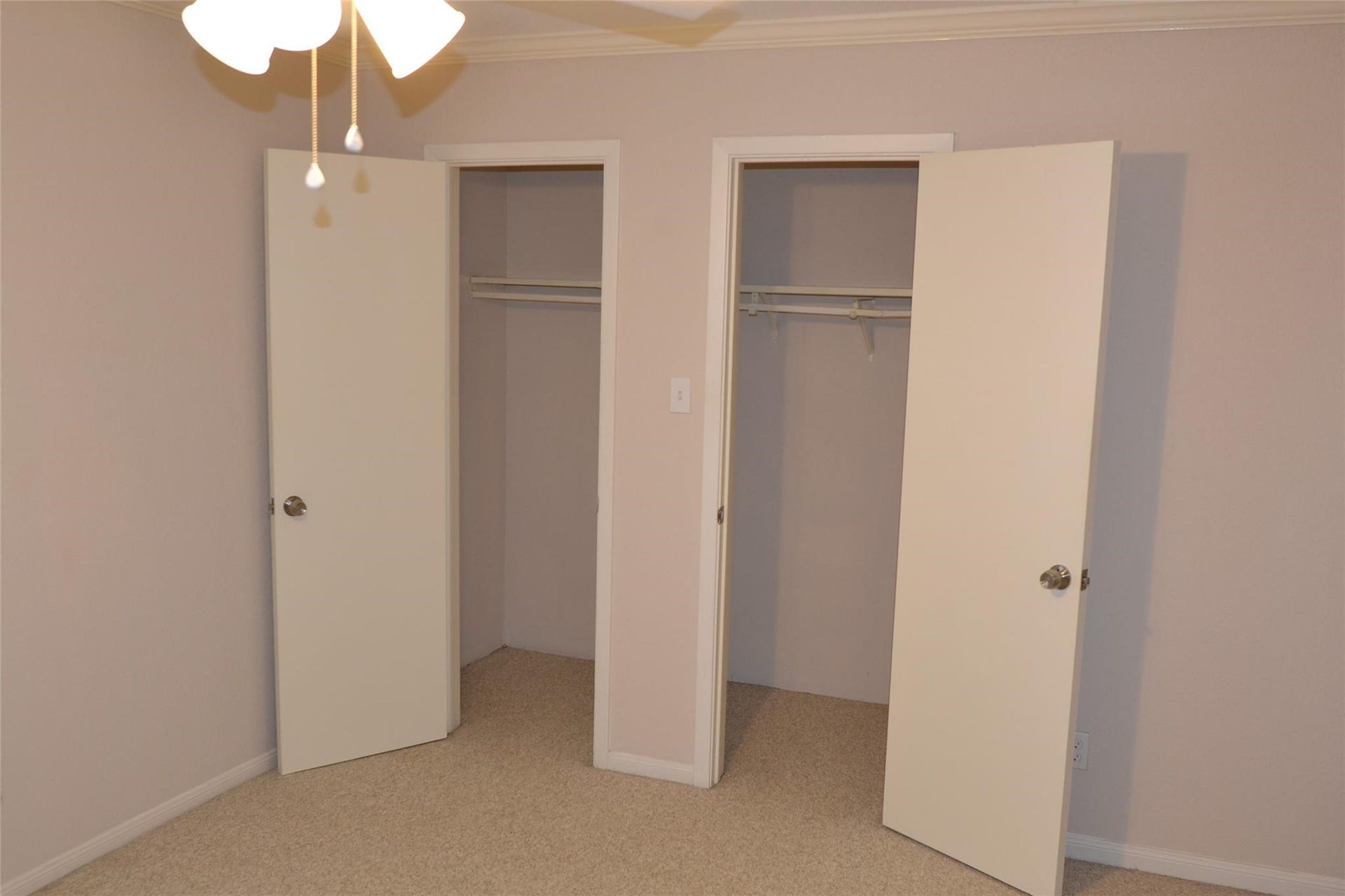 6111 Beverly Hill Street, #43, Houston, TX 77057 6111 Beverly Hill Street, #43, Houston, TX 77057
