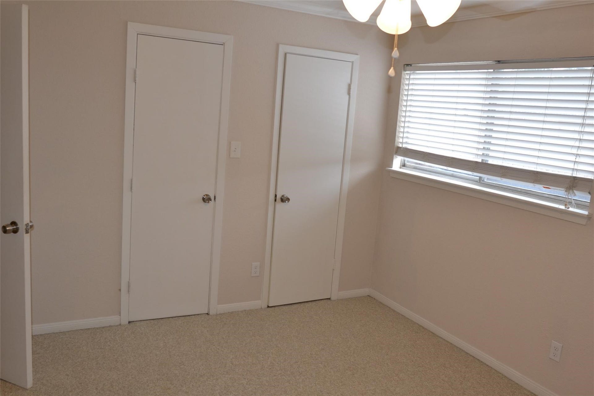 6111 Beverly Hill Street, #43, Houston, TX 77057 6111 Beverly Hill Street, #43, Houston, TX 77057