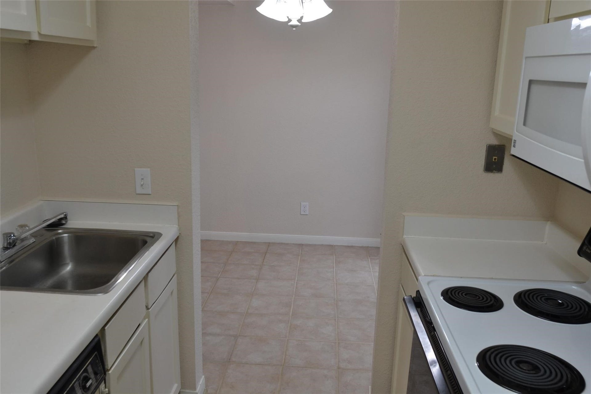 6111 Beverly Hill Street, #43, Houston, TX 77057 6111 Beverly Hill Street, #43, Houston, TX 77057