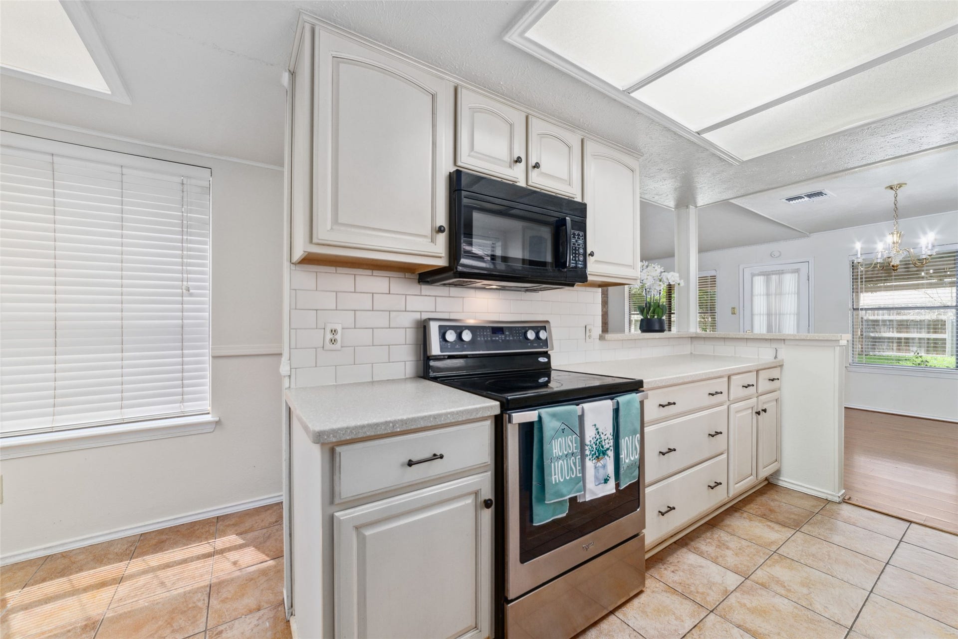 14210 Swanfield Drive, Houston, TX 77083 14210 Swanfield Drive, Houston, TX 77083