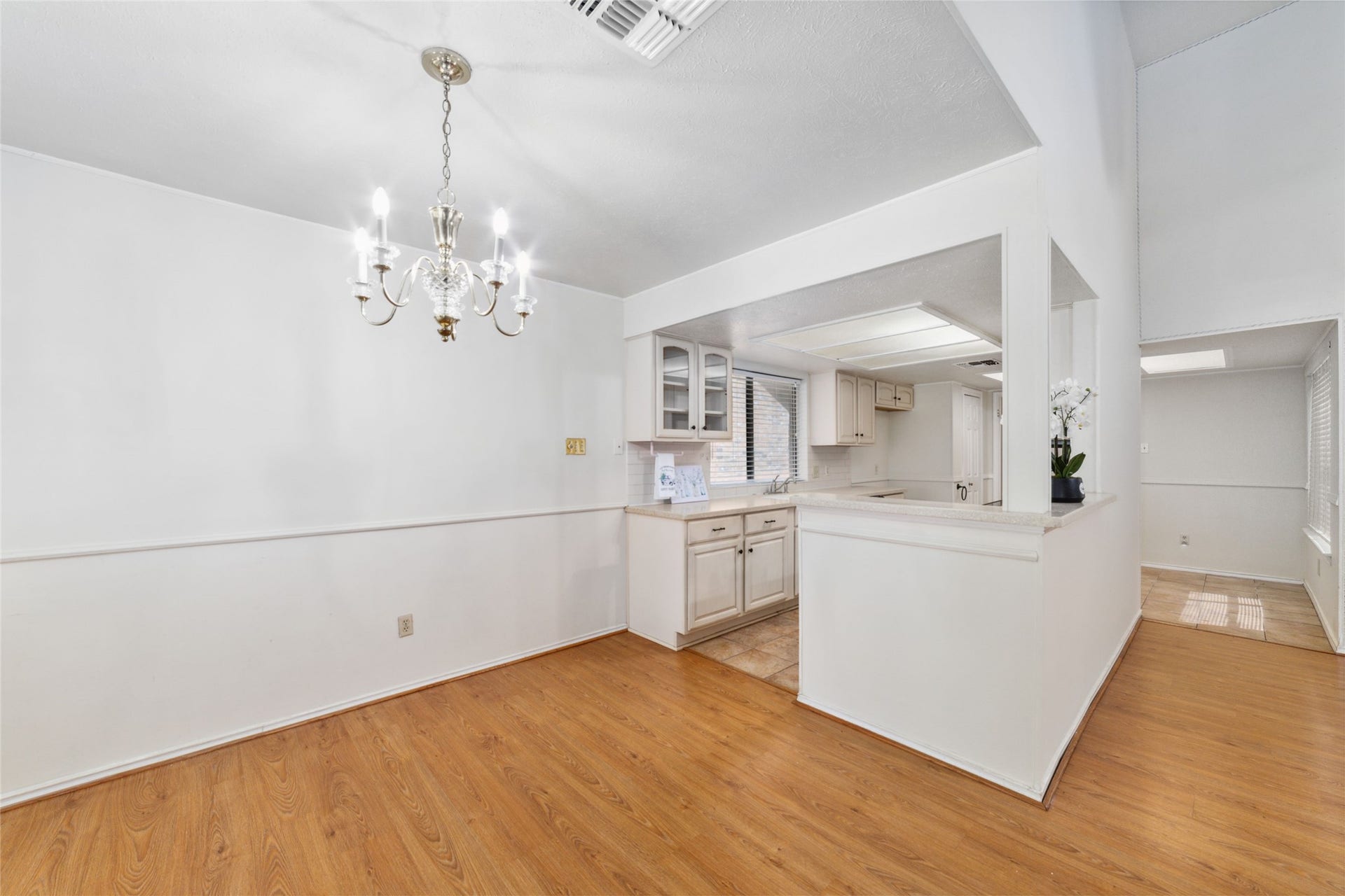 14210 Swanfield Drive, Houston, TX 77083 14210 Swanfield Drive, Houston, TX 77083