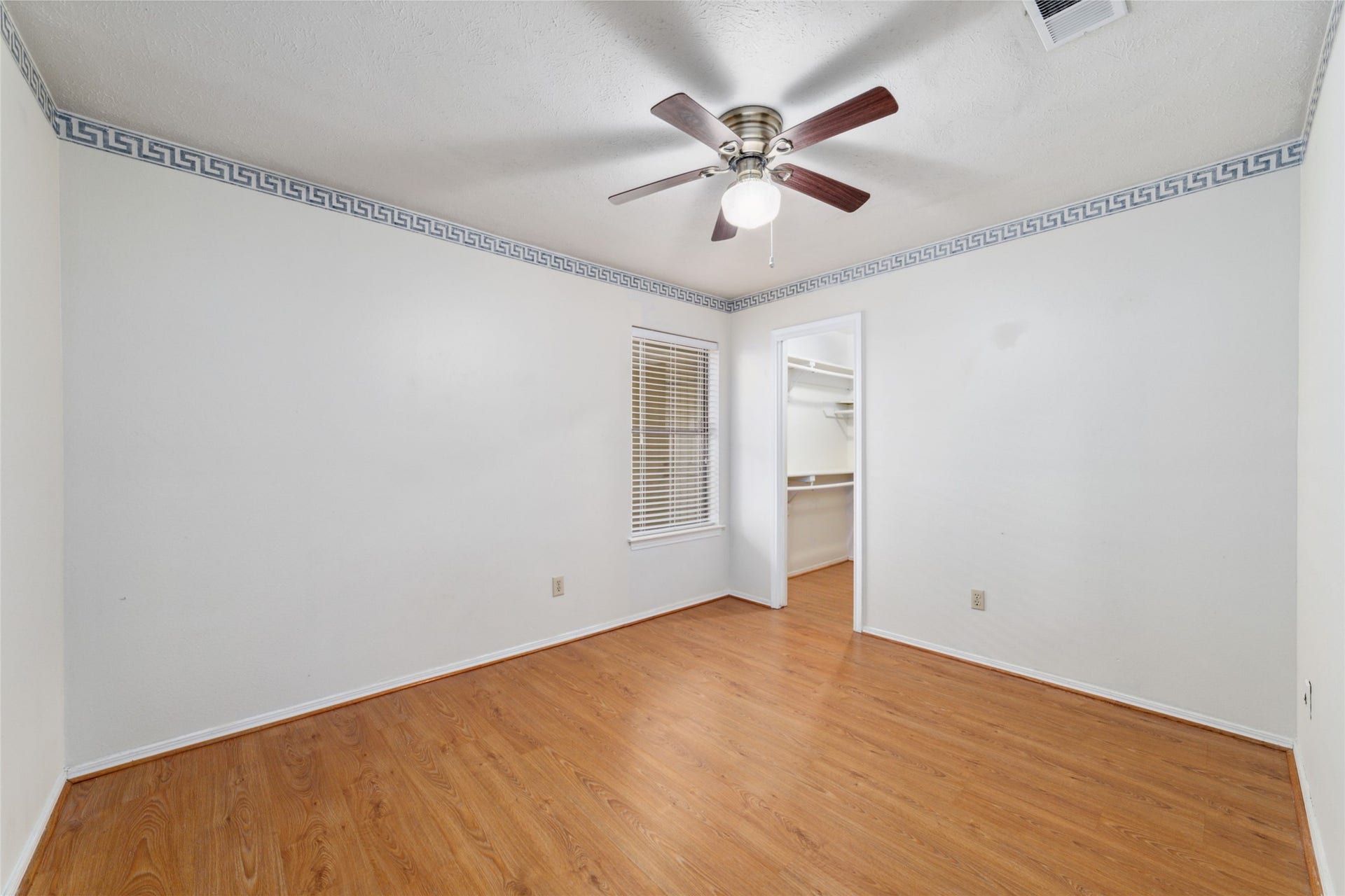 14210 Swanfield Drive, Houston, TX 77083 14210 Swanfield Drive, Houston, TX 77083