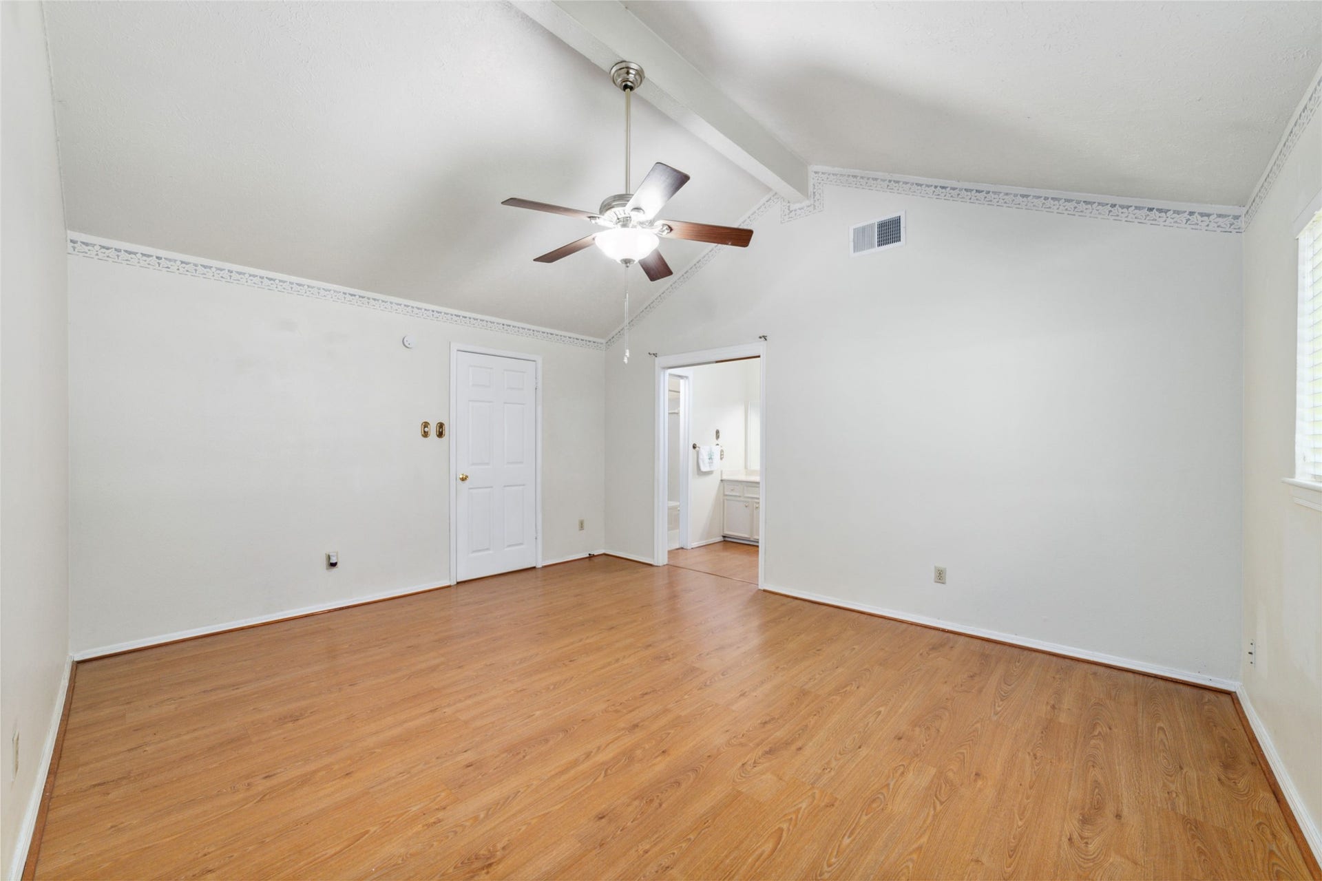 14210 Swanfield Drive, Houston, TX 77083 14210 Swanfield Drive, Houston, TX 77083