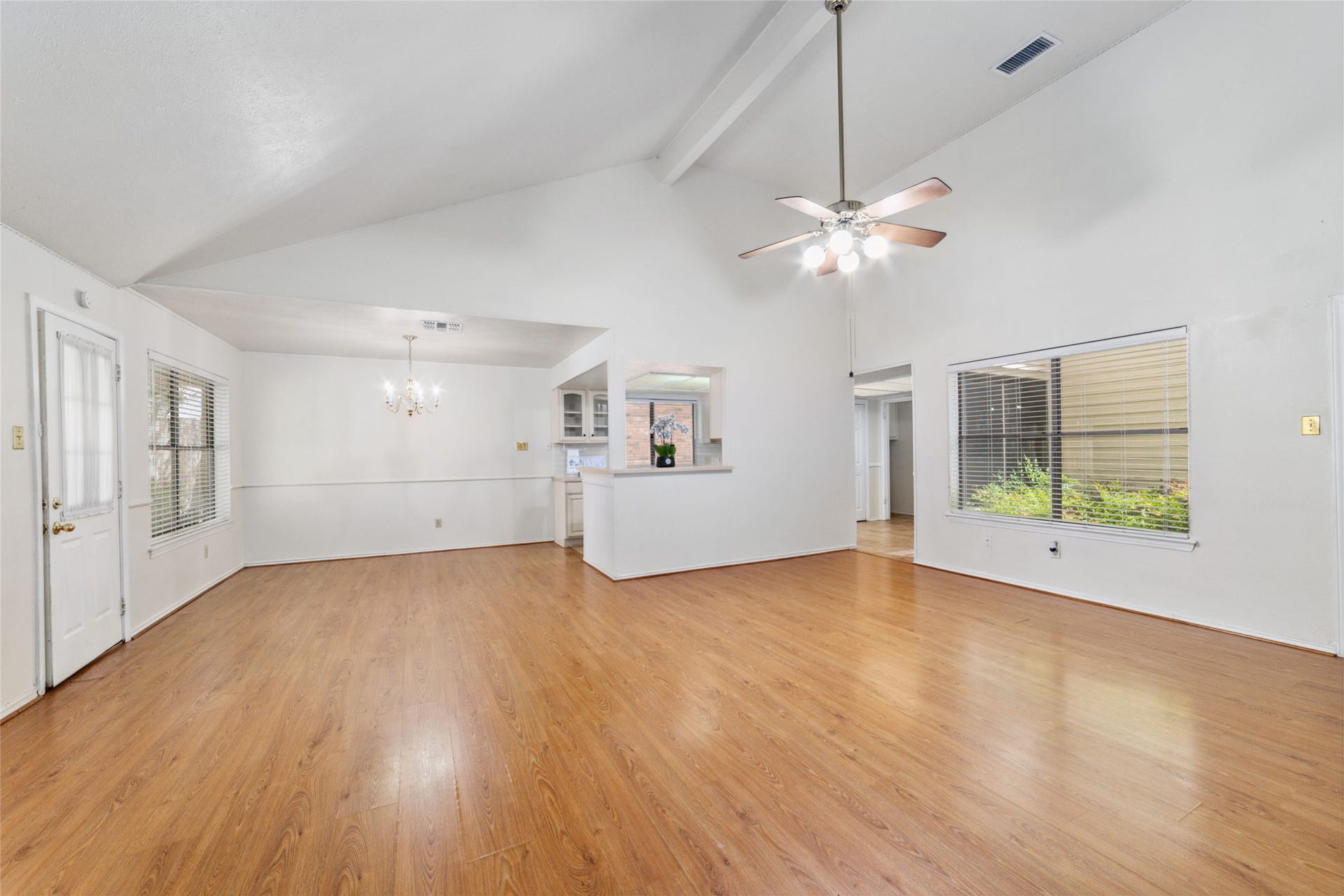 14210 Swanfield Drive, Houston, TX 77083 14210 Swanfield Drive, Houston, TX 77083