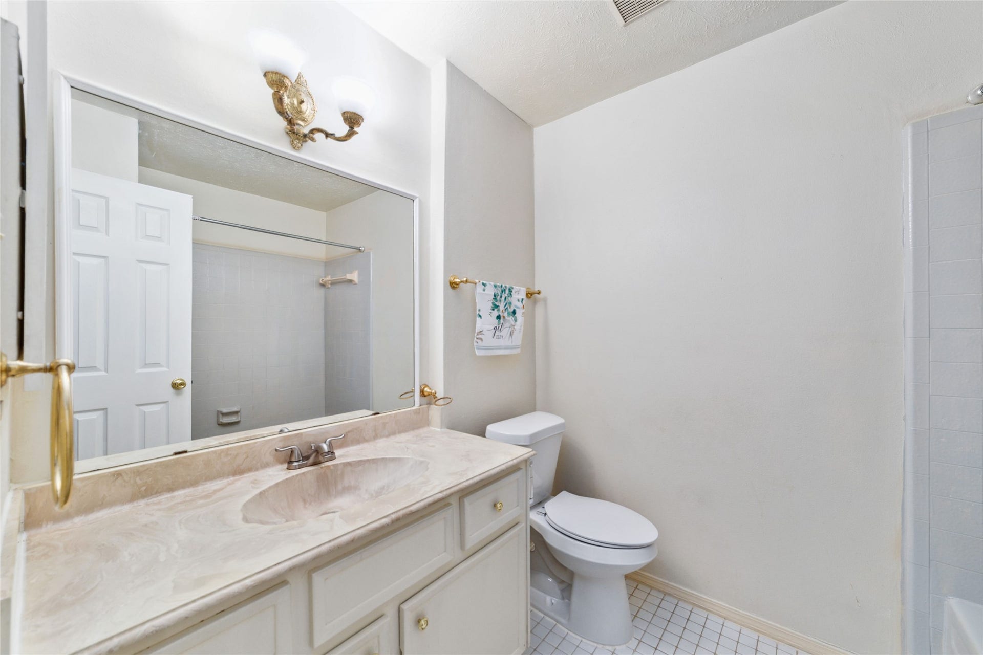 14210 Swanfield Drive, Houston, TX 77083 14210 Swanfield Drive, Houston, TX 77083