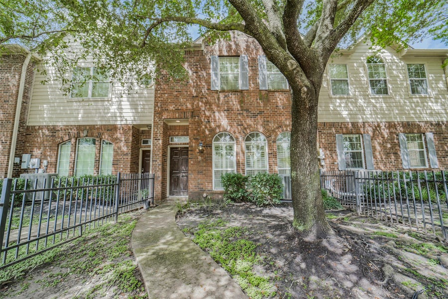 Property photo for 2847 Misty Heath Lane, Houston, TX