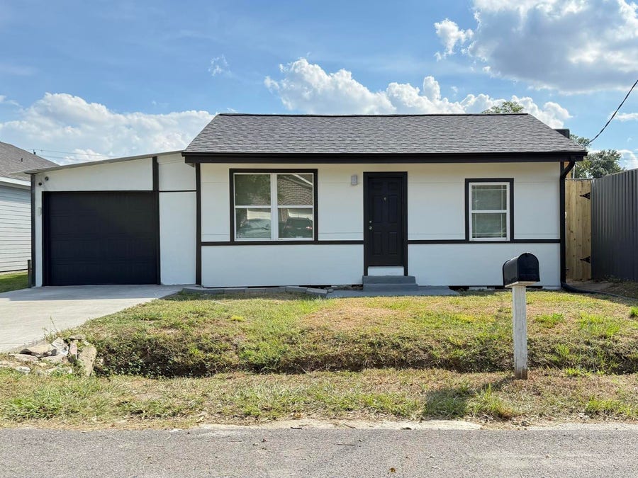 Property photo for 889 Chas Lane, Houston, TX