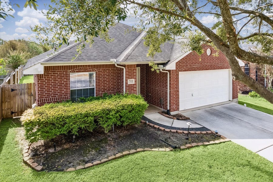 Property photo for 7315 Lyndhurst Village Lane, Spring, TX