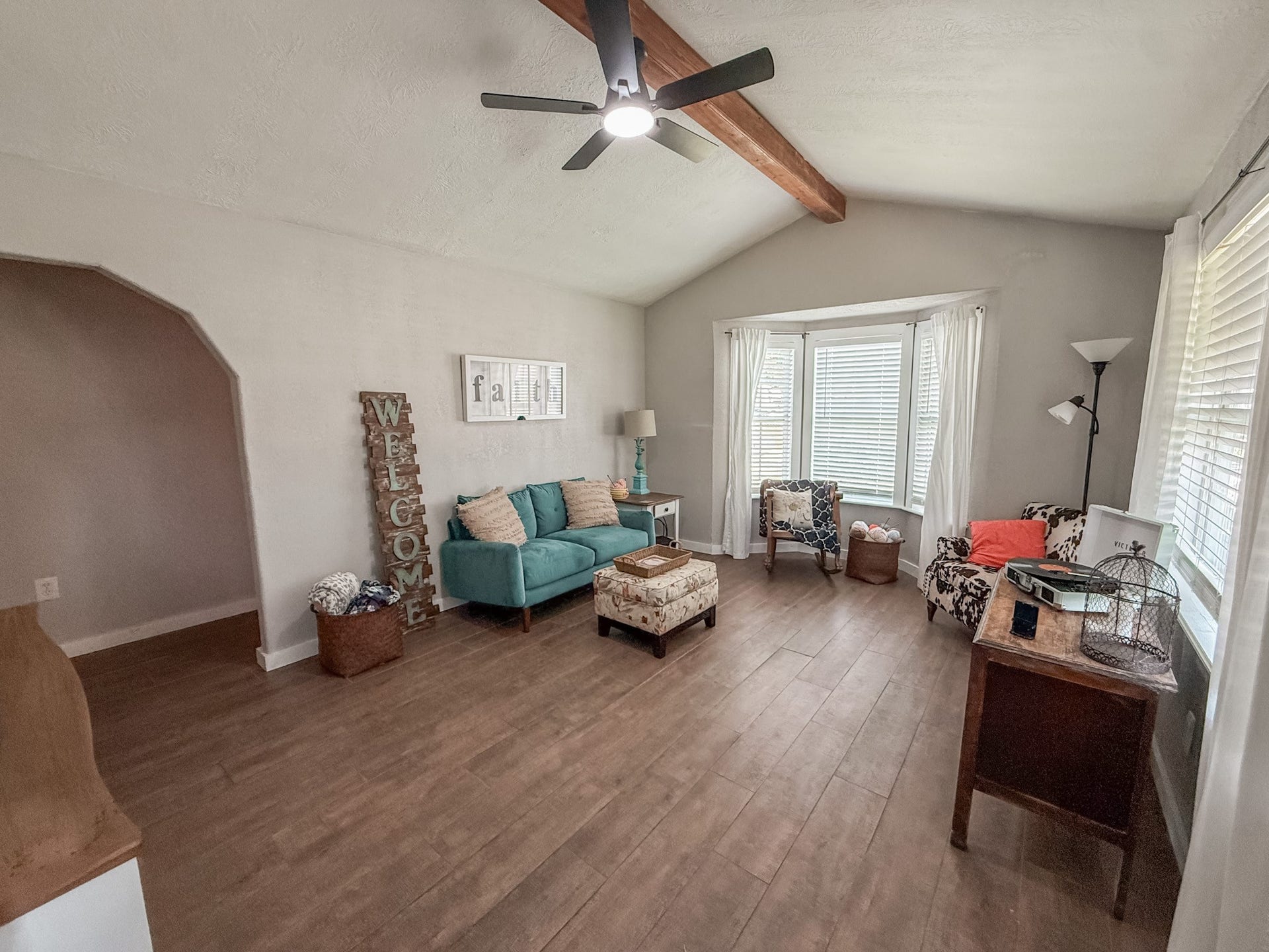 224 Maple Drive, Hitchcock, TX 77563 224 Maple Drive, Hitchcock, TX 77563