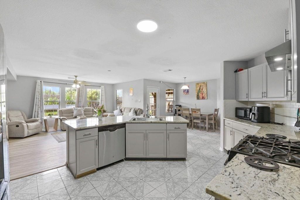 1022 Americana Drive, Missouri City, TX 77459 1022 Americana Drive, Missouri City, TX 77459