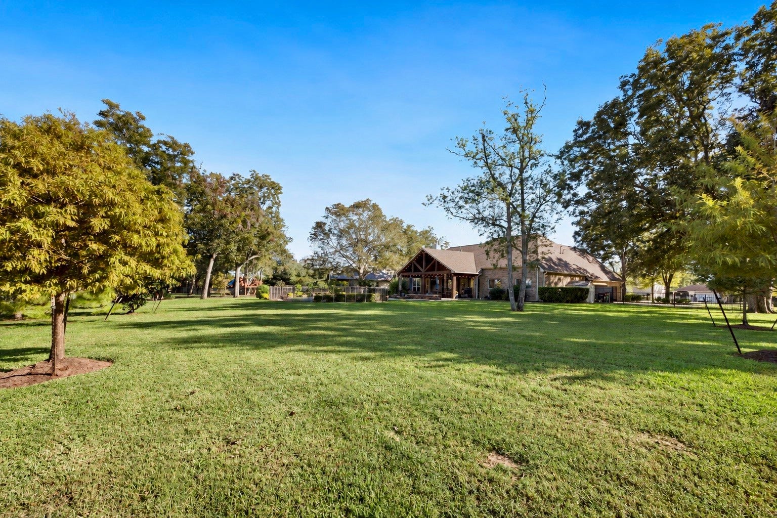 22 Parsonage Cove, Missouri City, TX 77459 Make an appointment TODAY, but plan accordingly...there is a lot to see!