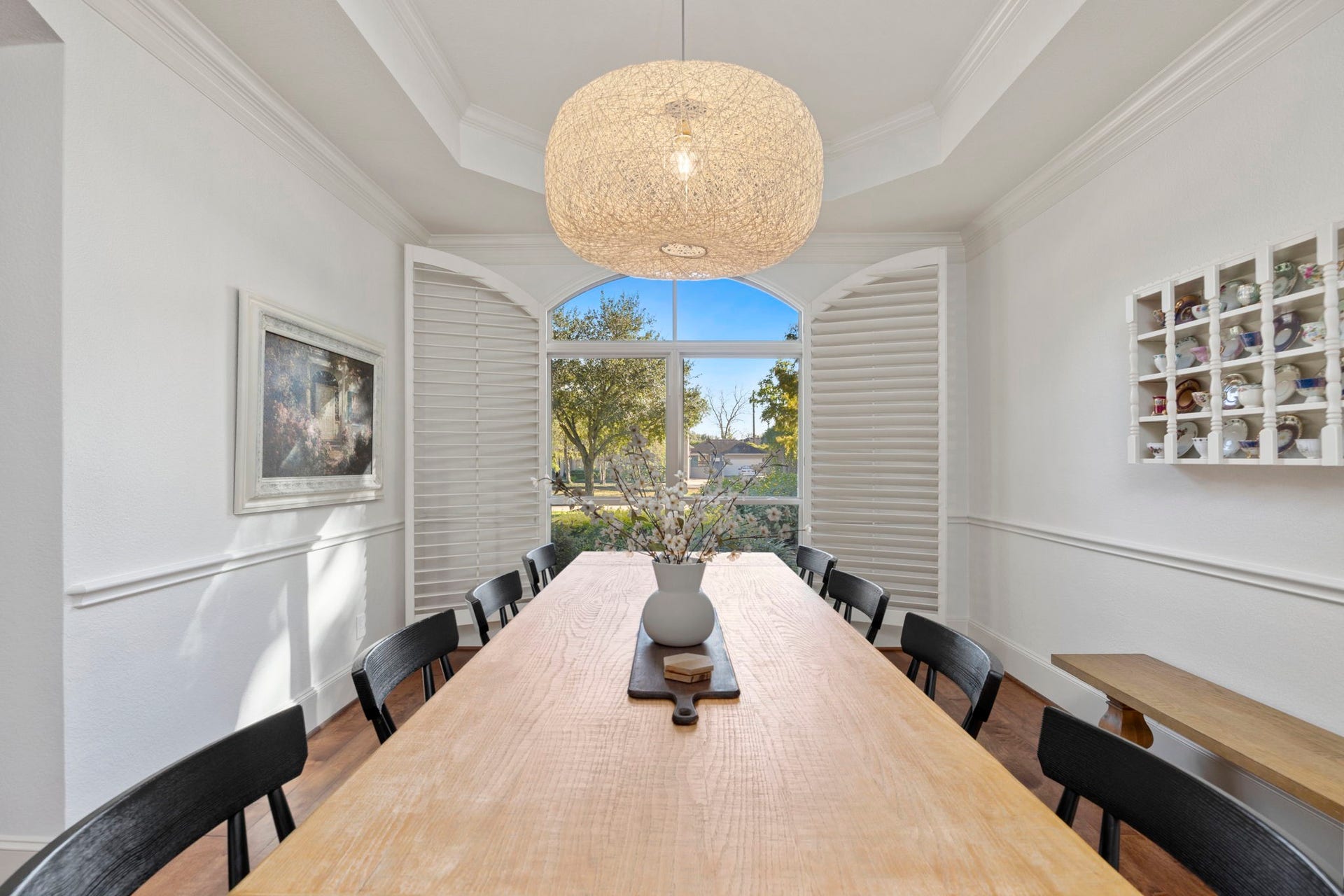 22 Parsonage Cove, Missouri City, TX 77459 Formal Dining room is both elegant and functional...just waiting for those love and laughter filled dinners!