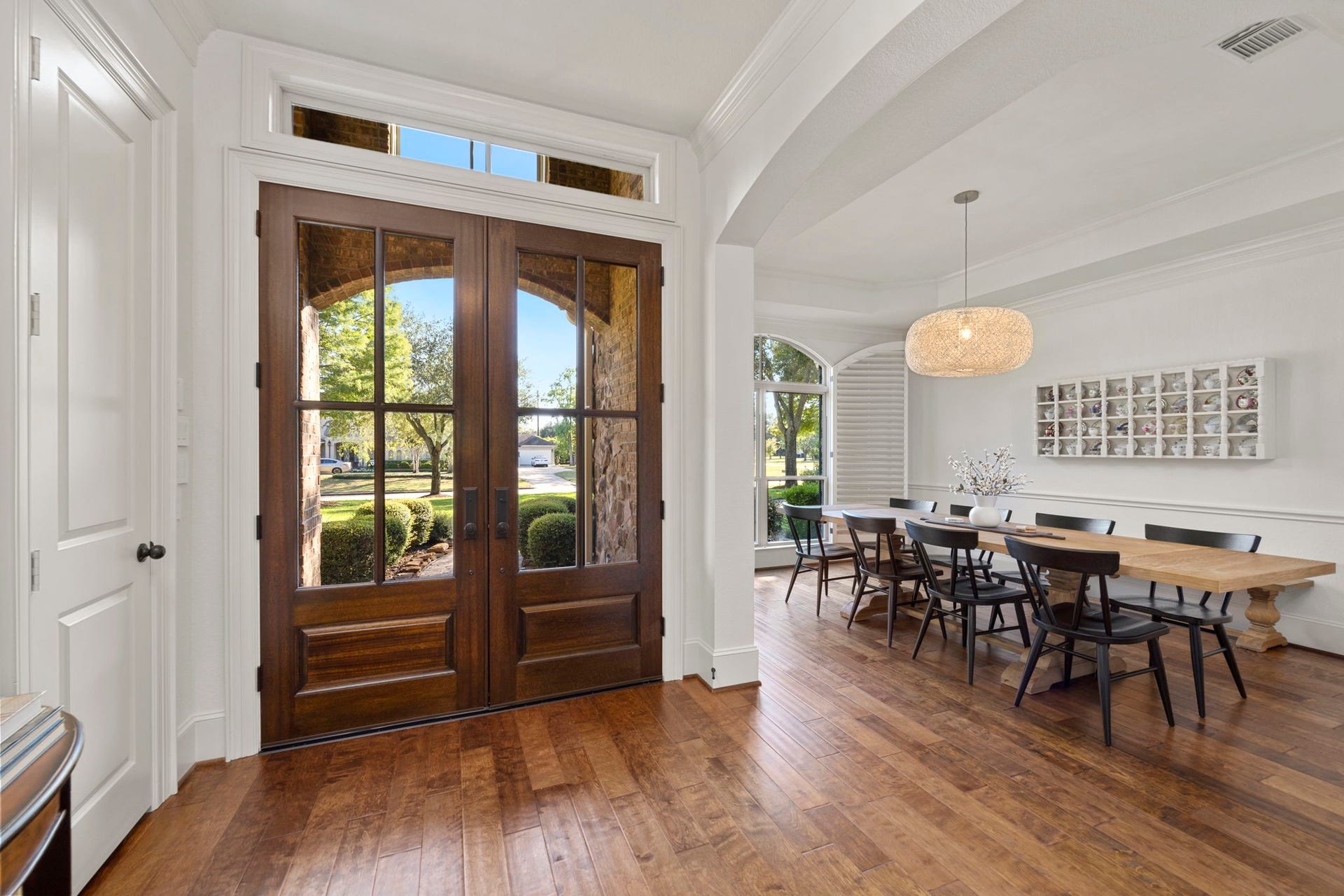 22 Parsonage Cove, Missouri City, TX 77459 Step through these handsome new doors and start making new memories with your loved ones today!