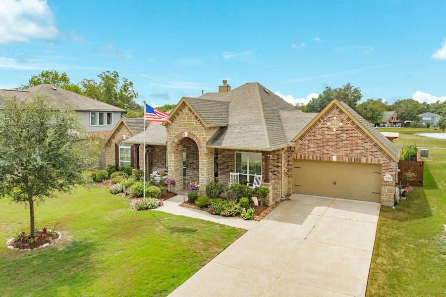 Property photo for 2316 Shalmar Drive, West Columbia, TX