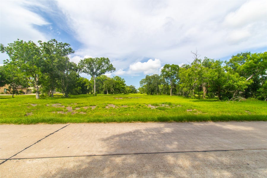 Property photo for 222 Star Lake Drive, Missouri City, TX
