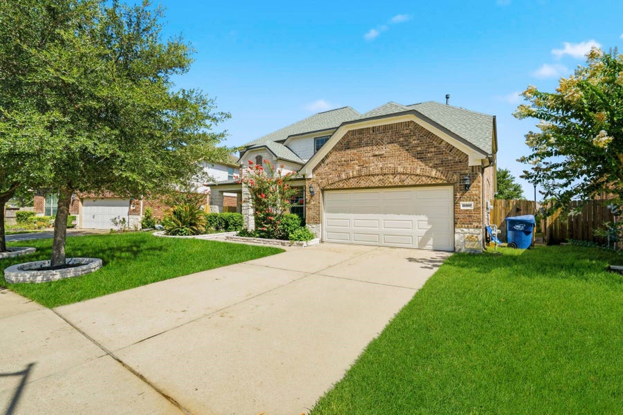 Property photo for 25907 Foxrun Vista Drive, Katy, TX
