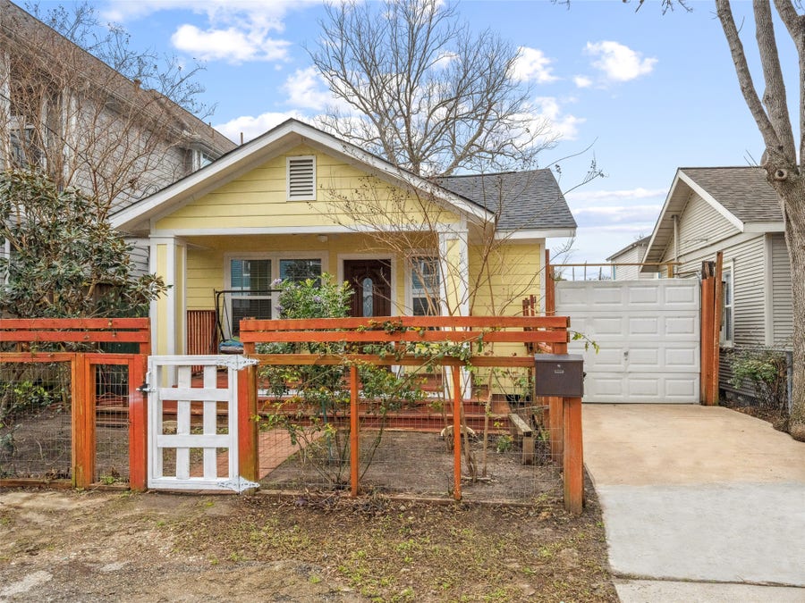 Property photo for 1112 E 24th Street, Houston, TX