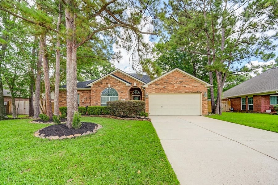 Property photo for 7902 Trophy Place Drive, Humble, TX